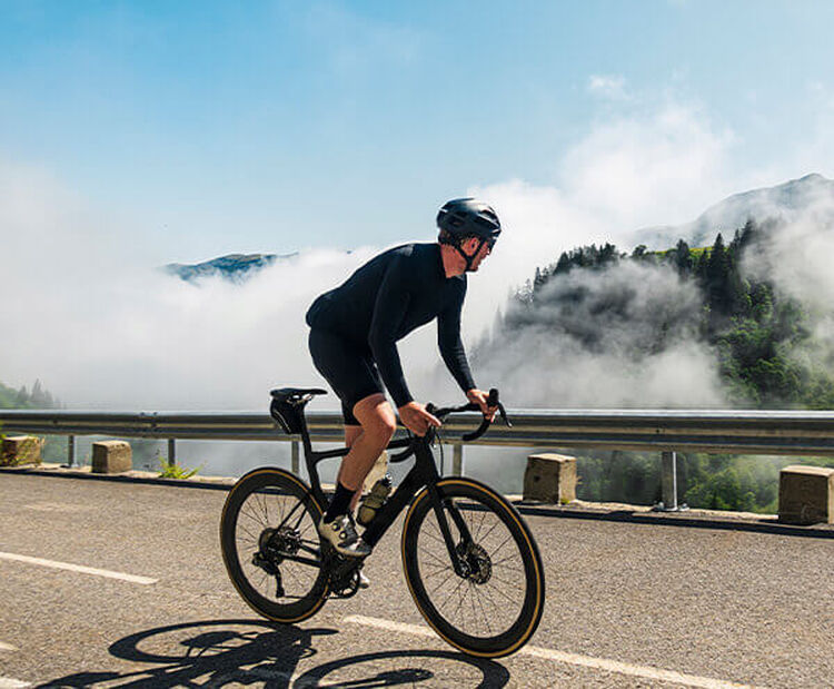 Come scegliere l&rsquo;abbigliamento da ciclismo ideale