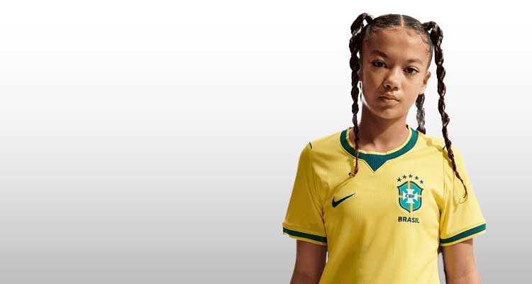 Bambina che indossa maglia Portogallo 2026