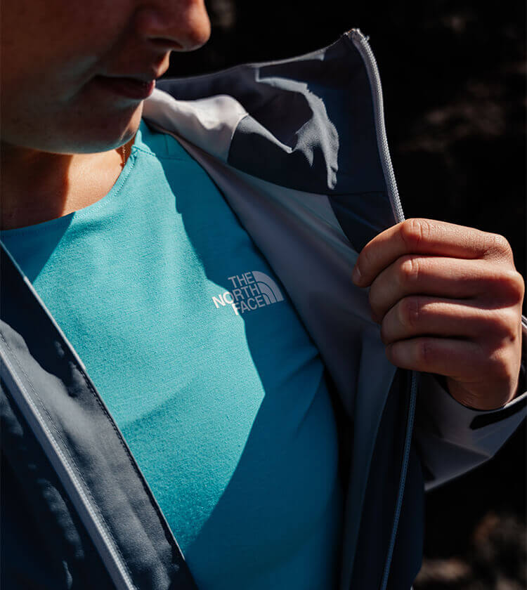 Abbigliamento da montagna da uomo T-Shirt The North Face azzurra