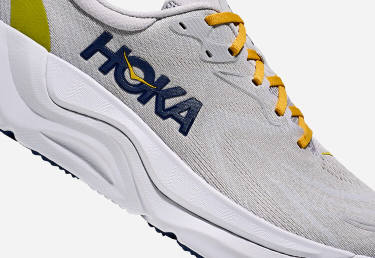 Collezione Hoka Arahi